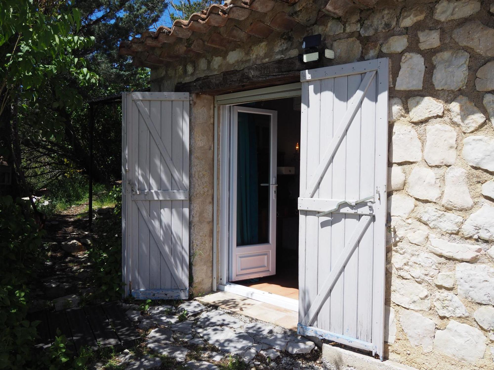Chambre Familiale Avec Terrasse Aux Portes Du Verdon Apartman Trigance Kültér fotó